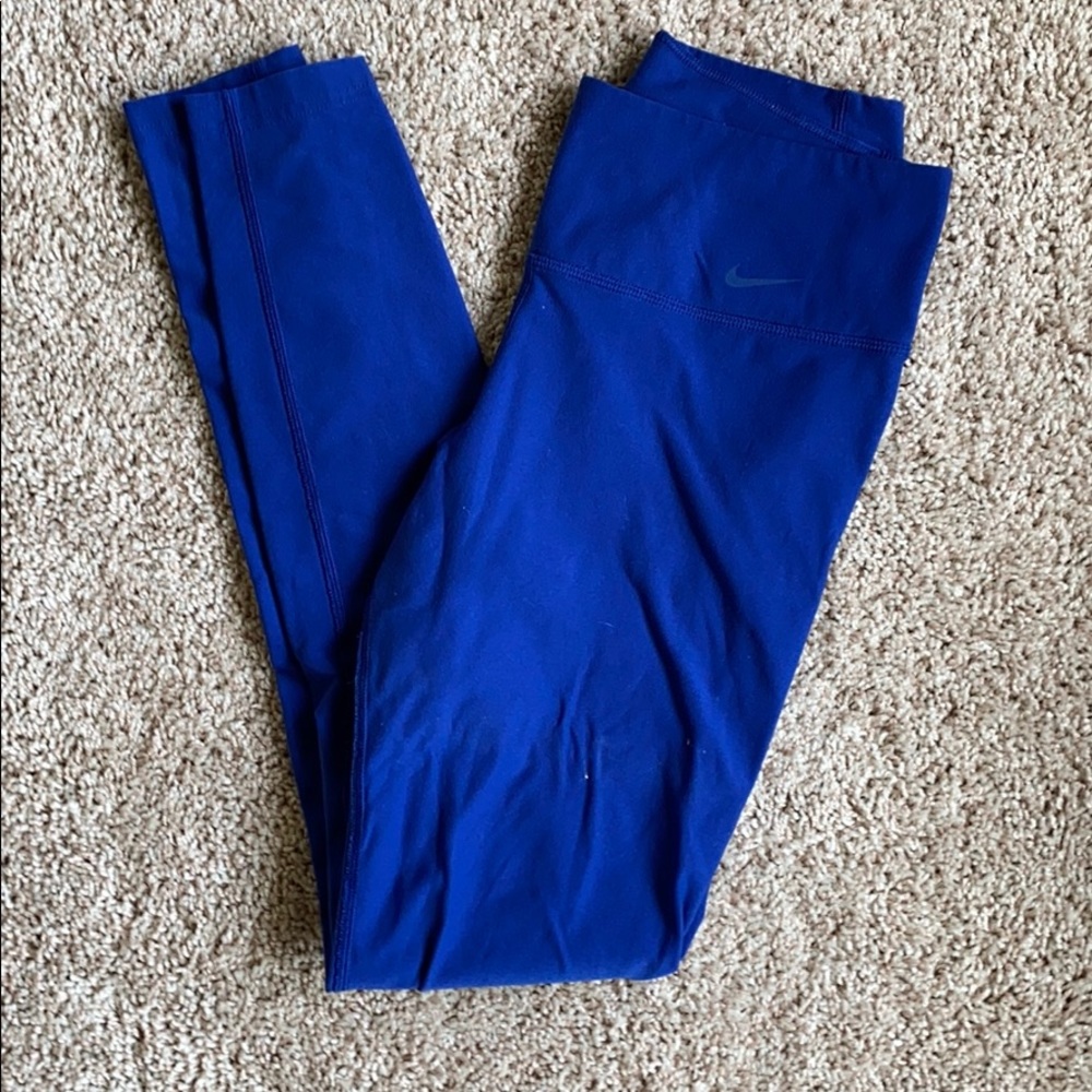 Nike legendary leggings